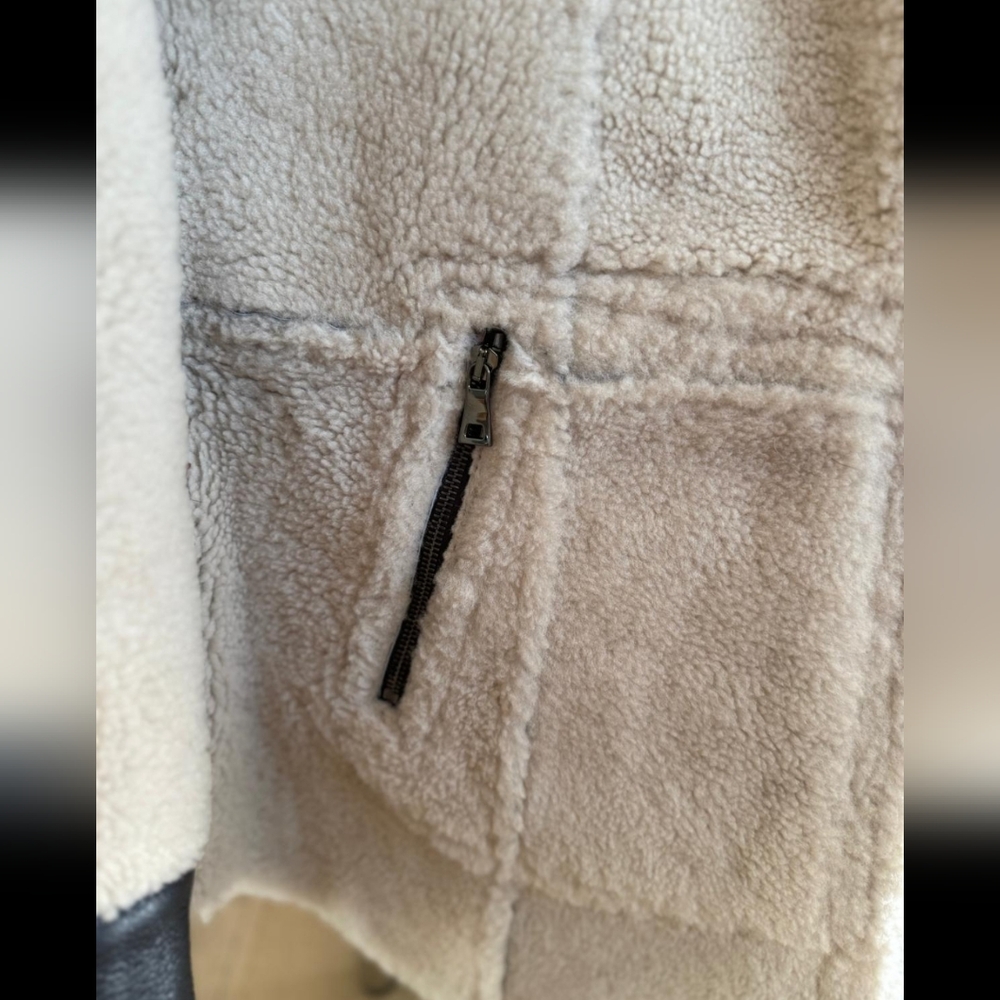 HiSO FRACTAL REVERSIBLE SHEARLING JACKET IN BLACK/BEIGE NAPPA - Picture 10 of 13